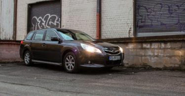 subaru legacy kombi 2013